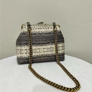 Handsewn Genuine Embossed Leather Double Kisslock Wristlet/ShoulderBag/Crossbody
